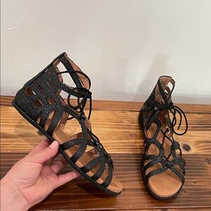 Gentle Souls Break My Heart 3 Caged Gladiator Sandals in Black Raffia Size 8.5